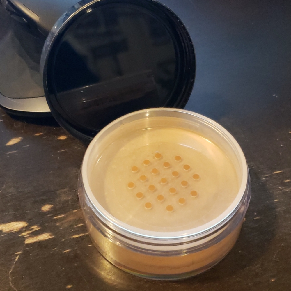 Mineral Powder Foundation